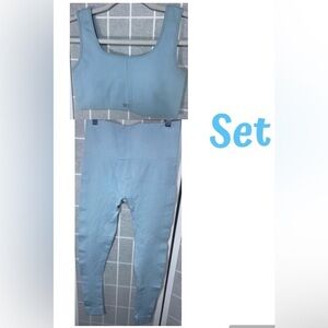 SET ACTIVE SET LEGGINGS AND TOP 
Light Blue Ribbed
